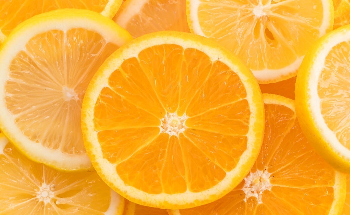 pomarańcze, słońce, opalanie, cytrusy, pacjent, dermatolog, zmiany skórne, owoce